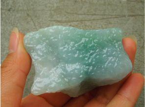 翡翠明料怎么看种老,揭秘种老生成的奥秘