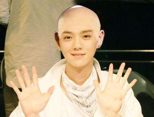 演光头的男明星,揭秘演光头角色的魅力男星