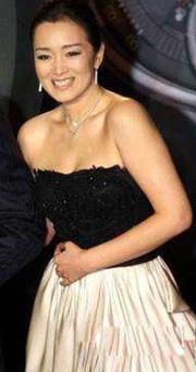 明星大岁怀孕,幸福满满迎接新生命