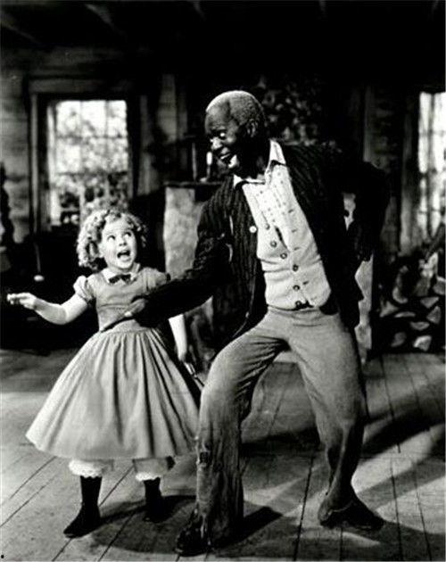 爆料娱乐圈偷拍事件视频