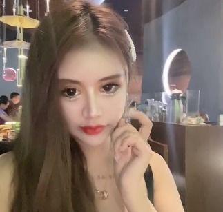 13岁ins女网红,未成年界的时尚偶像