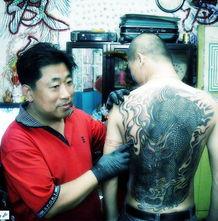 纹身妹妹吃瓜,揭秘娱乐圈幕后真相